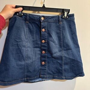 Women’s dark wash jean skirt